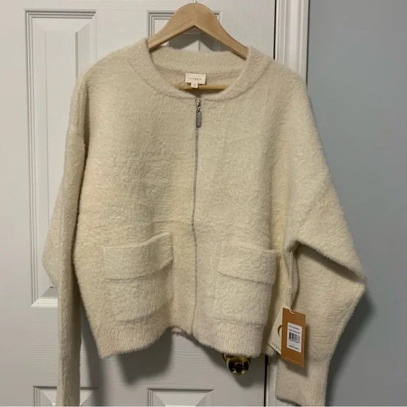 Cream Zip-Up Sweater by Cyrus Large NWT - Picture 1 of 11